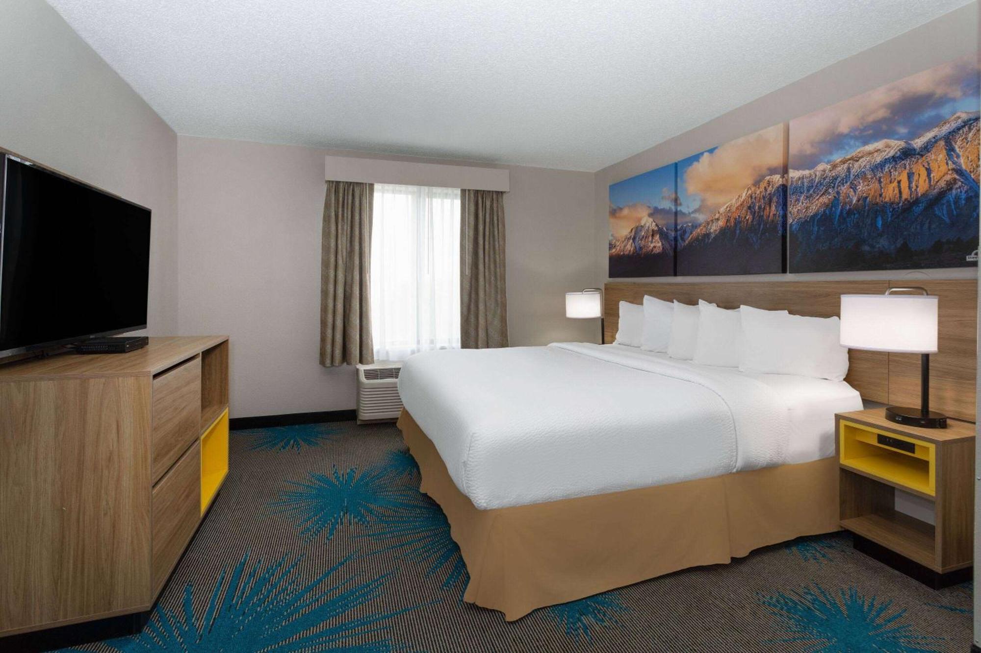 Days Inn & Suites By Wyndham Denver International Airport Luaran gambar