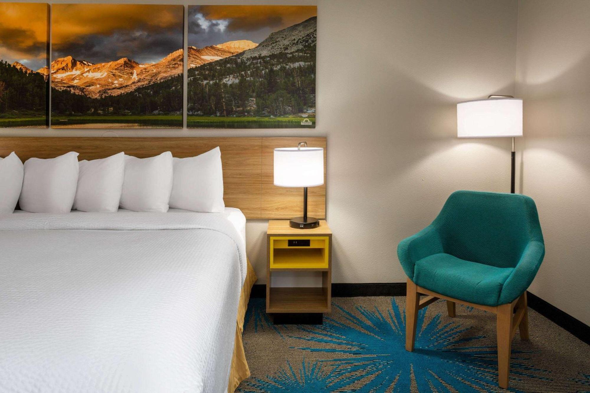 Days Inn & Suites By Wyndham Denver International Airport Luaran gambar