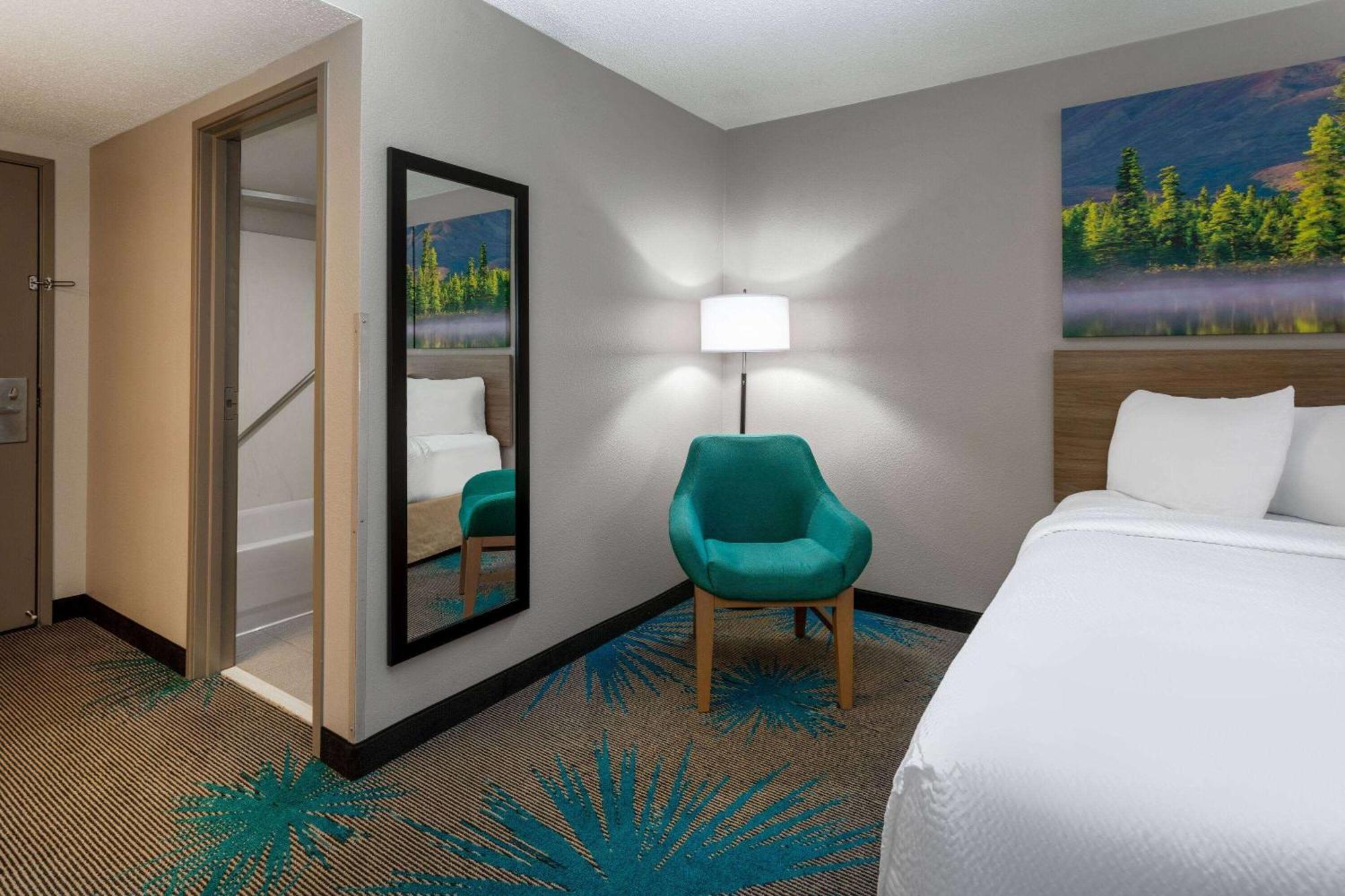 Days Inn & Suites By Wyndham Denver International Airport Luaran gambar