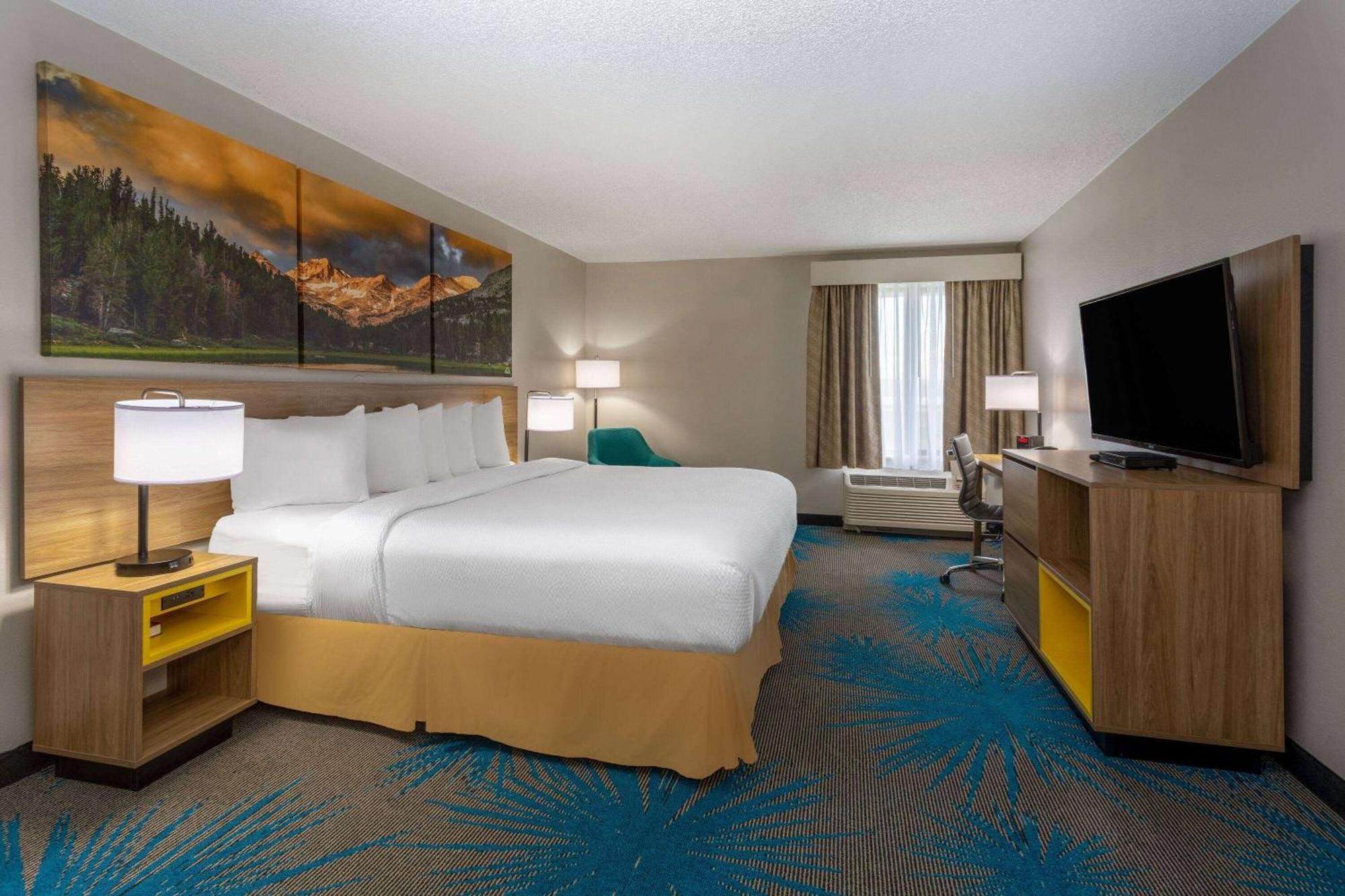 Days Inn & Suites By Wyndham Denver International Airport Luaran gambar