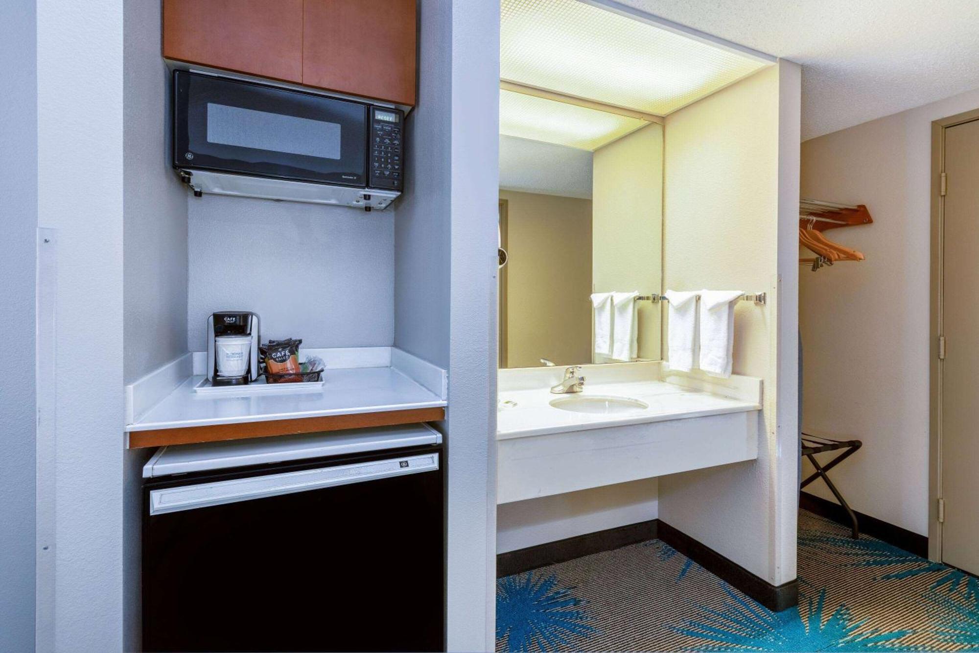 Days Inn & Suites By Wyndham Denver International Airport Luaran gambar